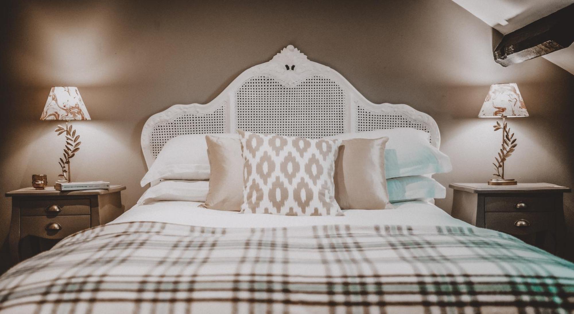 The Hare & Hounds Inn Bowland Bridge Εξωτερικό φωτογραφία