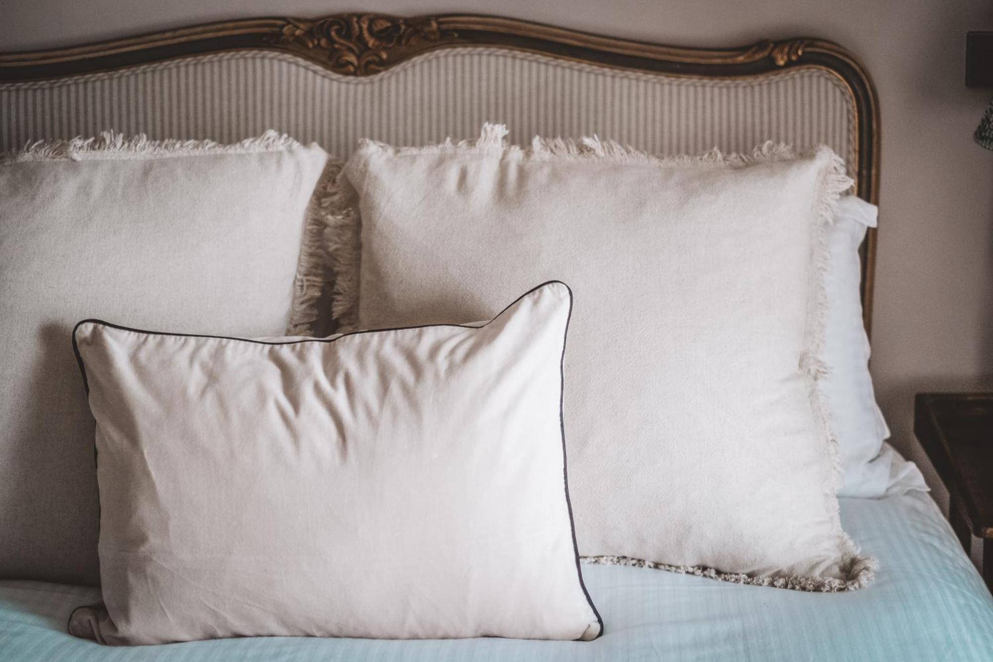 The Hare & Hounds Inn Bowland Bridge Εξωτερικό φωτογραφία