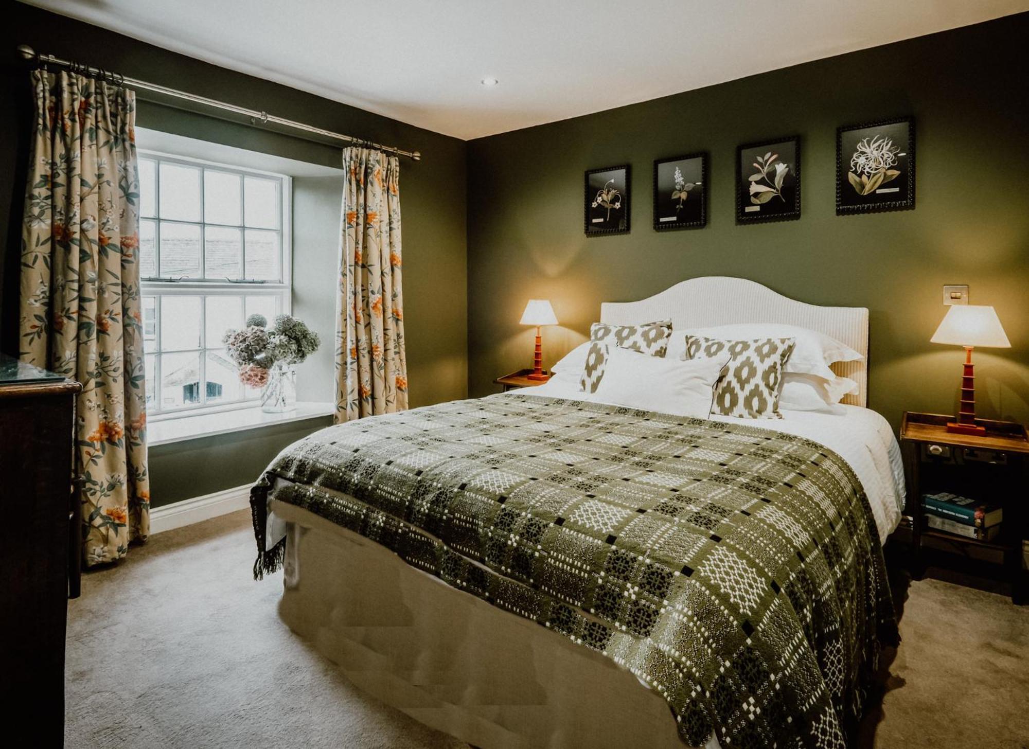 The Hare & Hounds Inn Bowland Bridge Εξωτερικό φωτογραφία