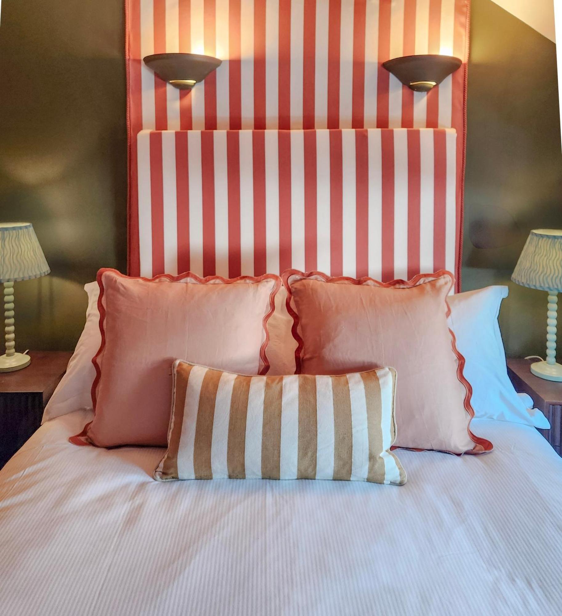 The Hare & Hounds Inn Bowland Bridge Εξωτερικό φωτογραφία